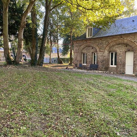 Les gîtes du château du cèdre Manneville-ès-Plains Esterno foto