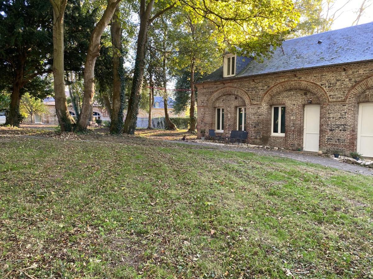 Les gîtes du château du cèdre Manneville-ès-Plains Esterno foto